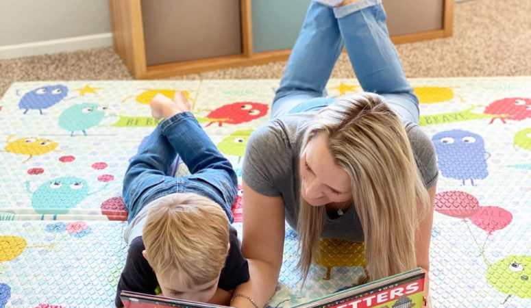 How to Get Your Infant to Play During Tummy Time